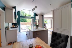 Open Plan Family Dining Kitchen